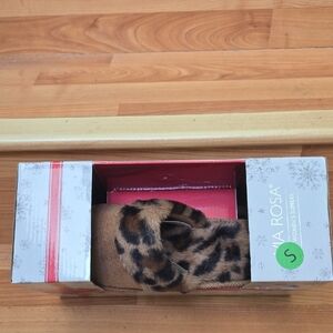 Women's Leopard Print Slippers